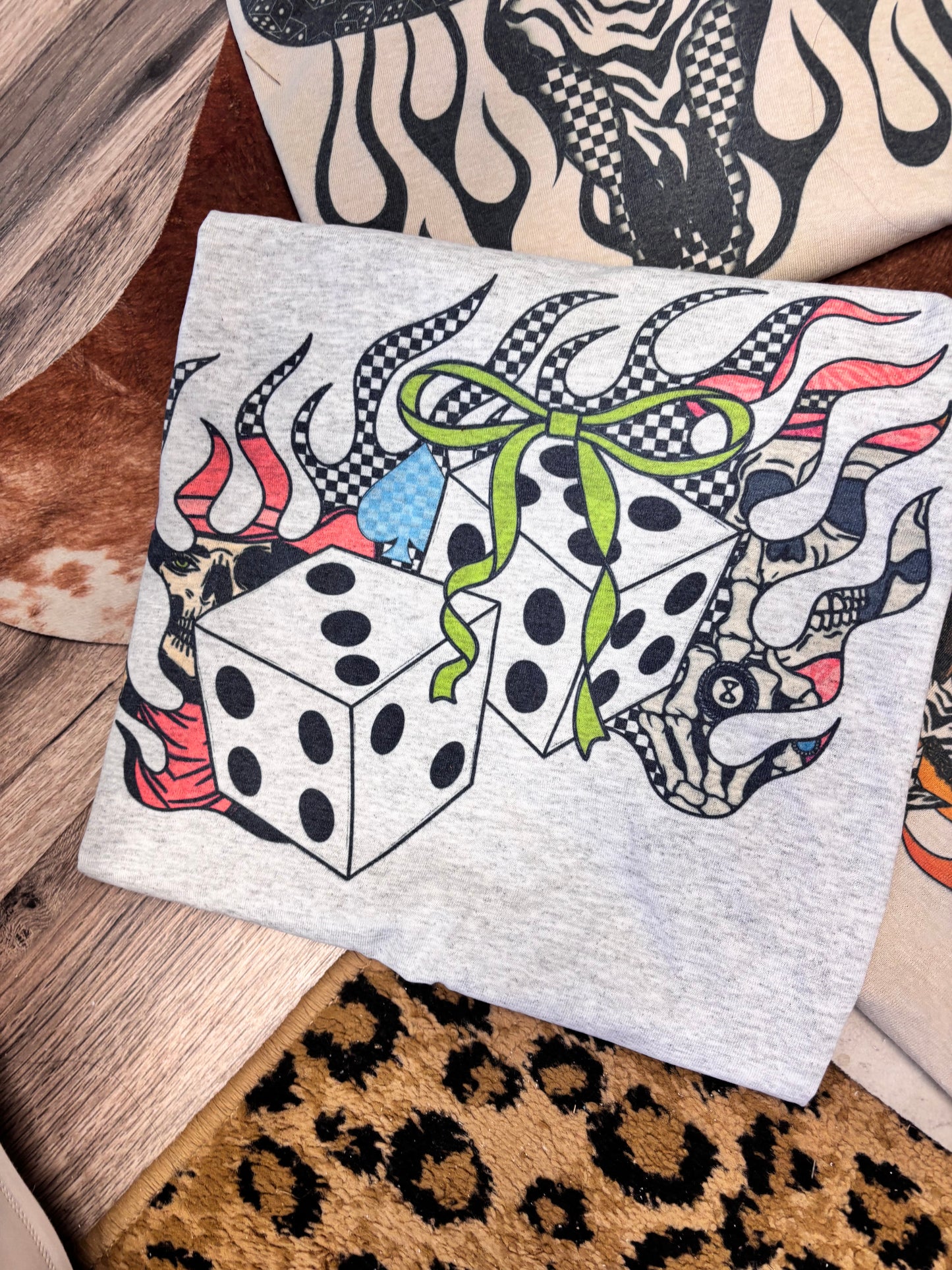 TWO DICE BOW TEE