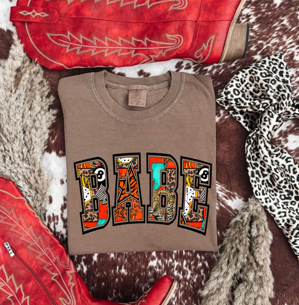 BABE COLLAGE COMFORT COLOR TEE