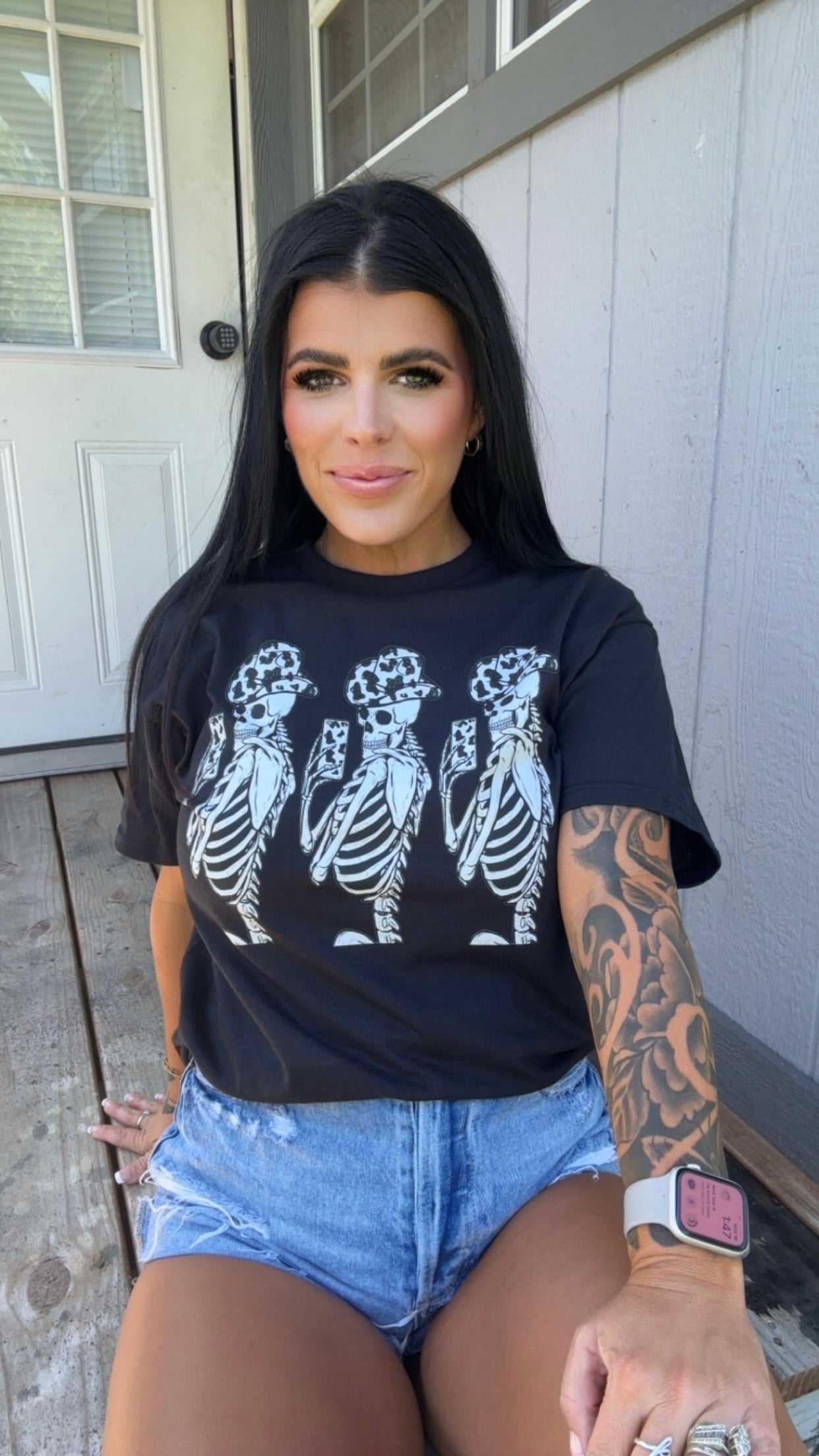 SELFIE SKELE TEE