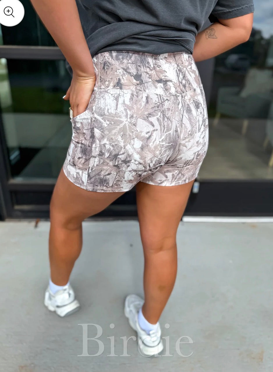 THE BIRDIE BIKER SHORT