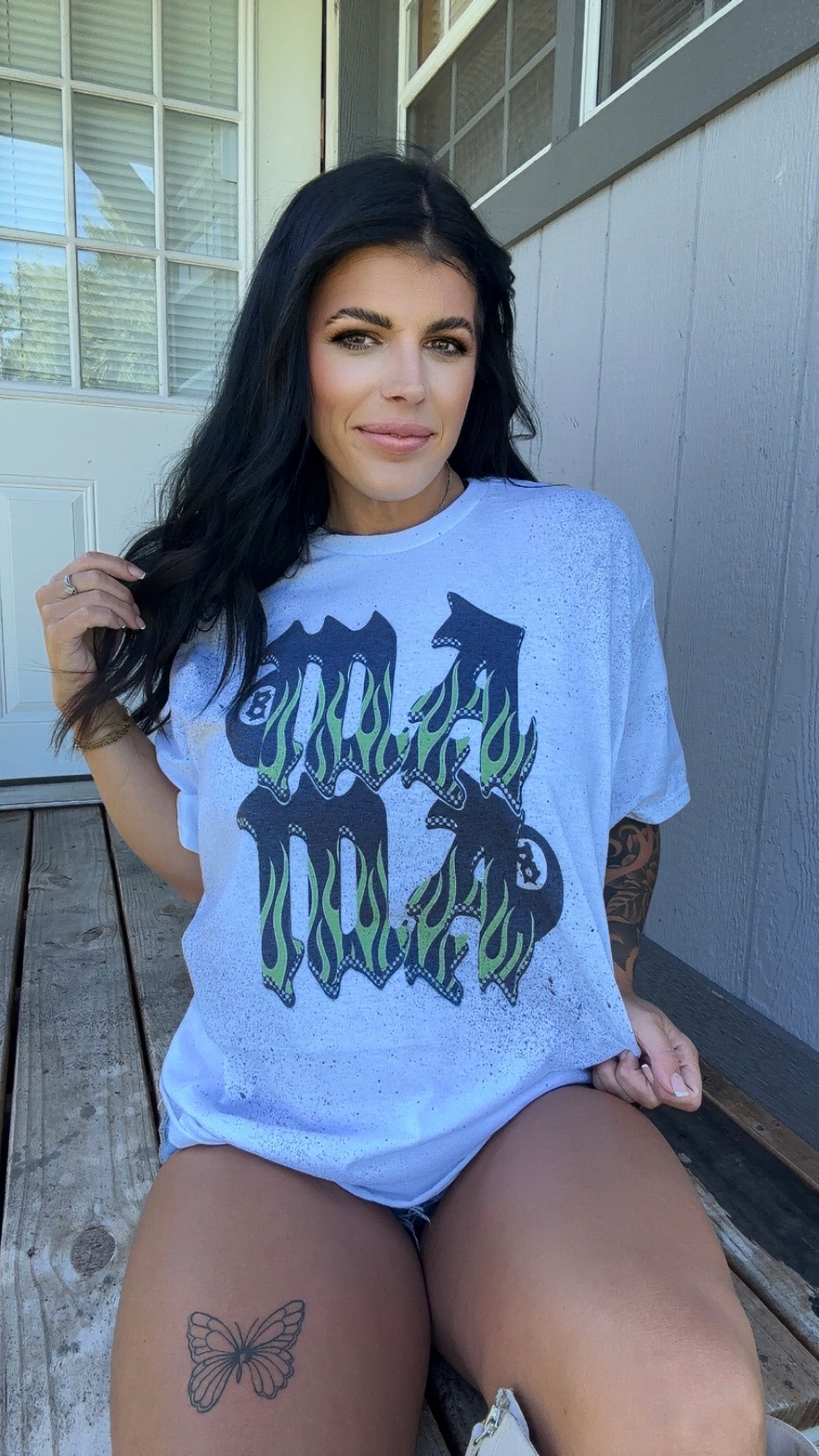 MAMA BLACK AND GREEN SPLATTER PAINT TEE