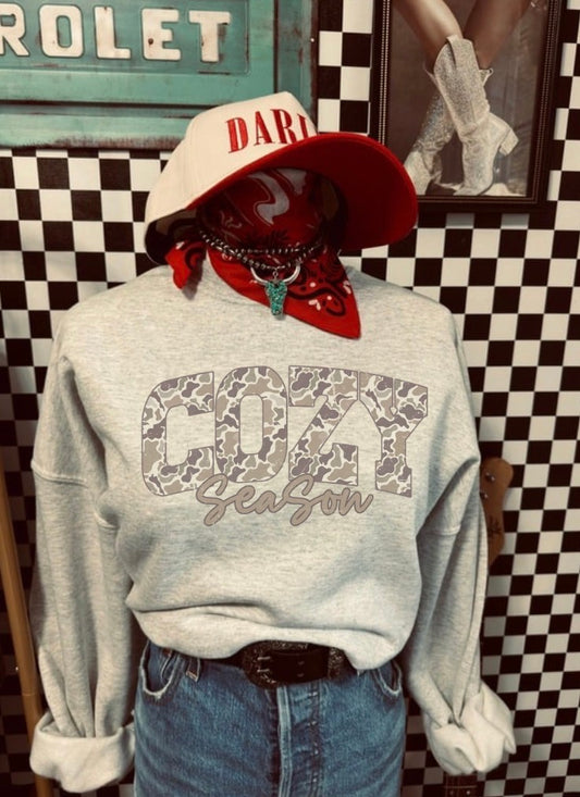 COZY SEASON SWEATSHIRT