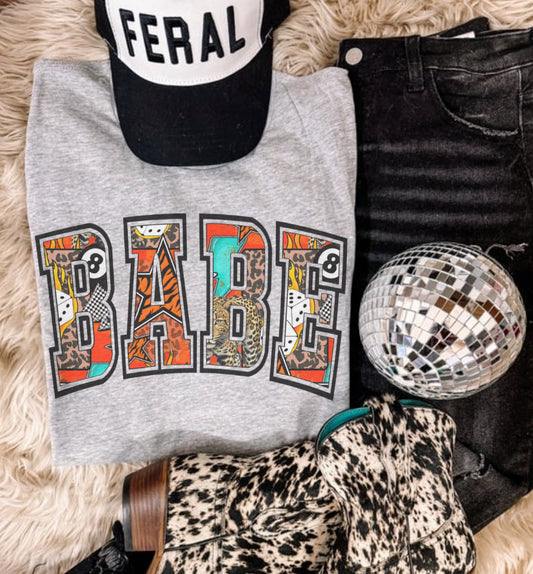 BABE COLLAGE SUB TEE