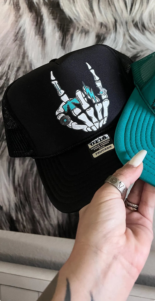 TURQUOISE SKULL TRUCKER HAT