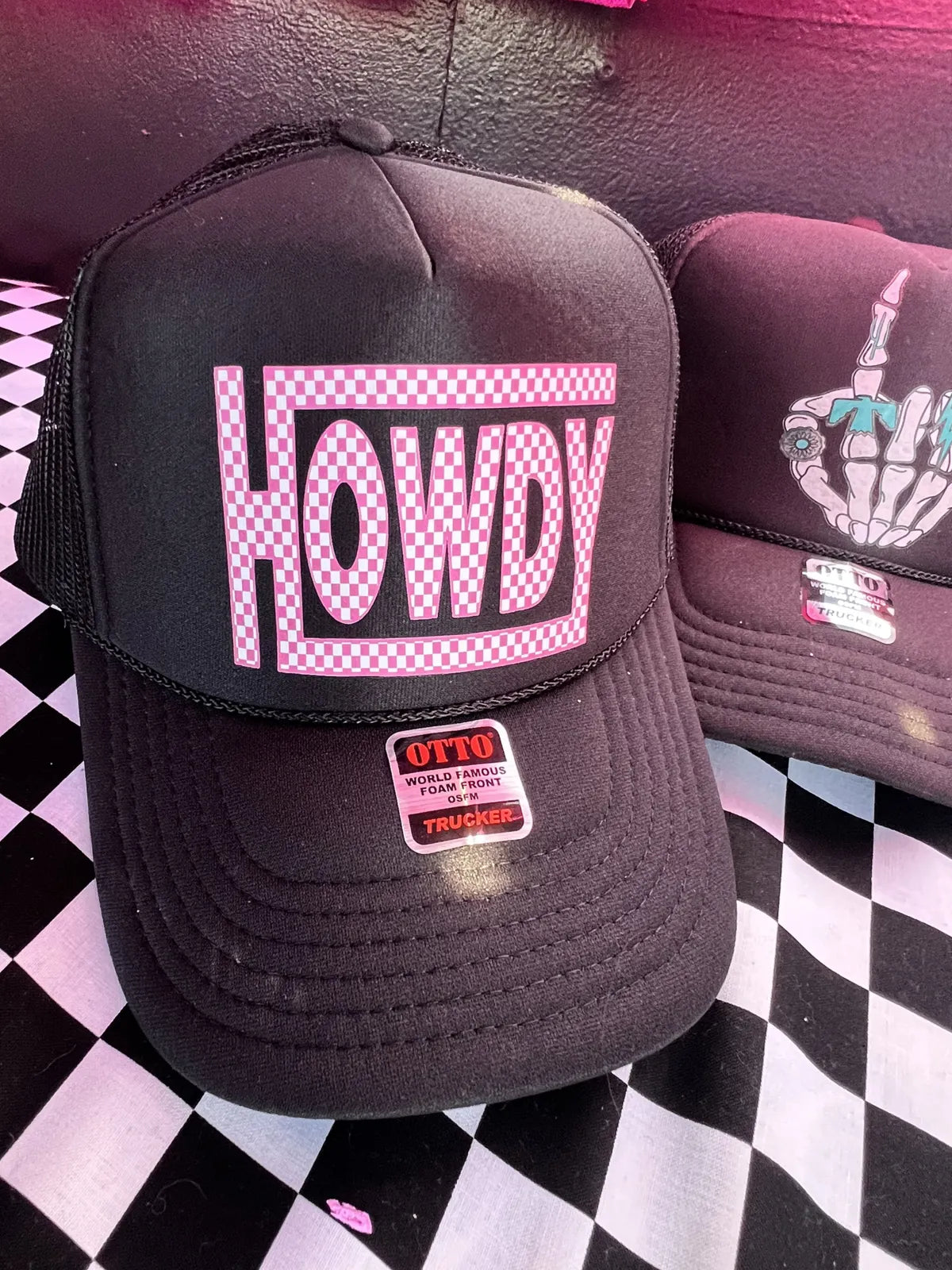 HOWDY CHECK TRUCKER HAT